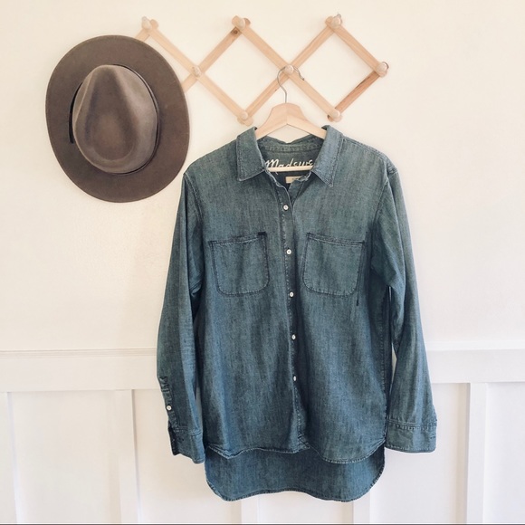 Madewell Tops - Madewell | Chambray Double Pocket Button Up